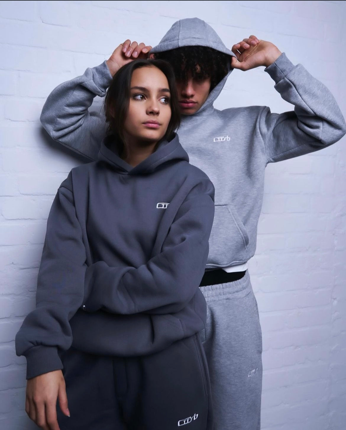 Cozy Viral Hoodie + GRATIS Jogginghose!